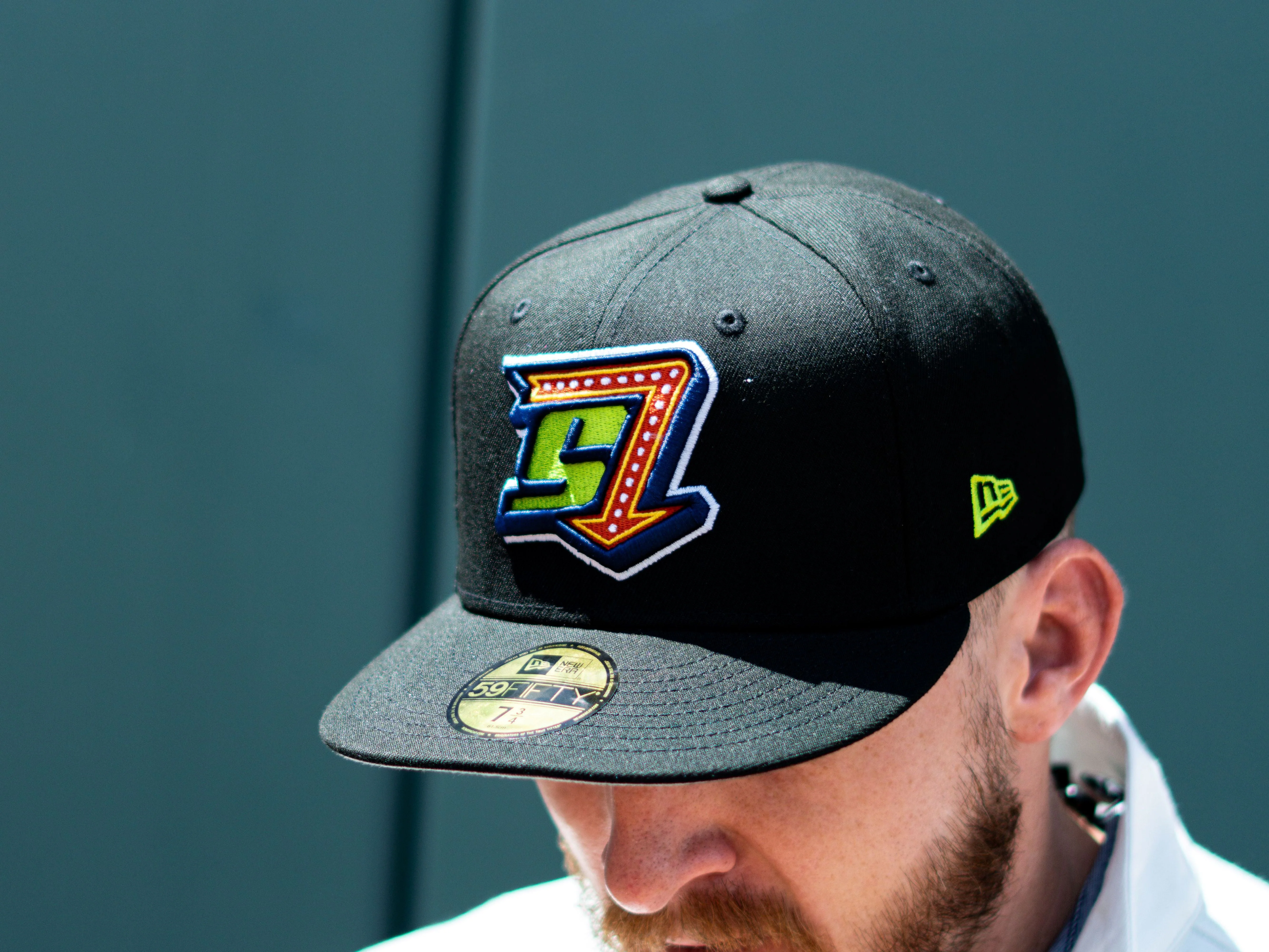 5950 Black AL2 Fitted Hat - Image 3