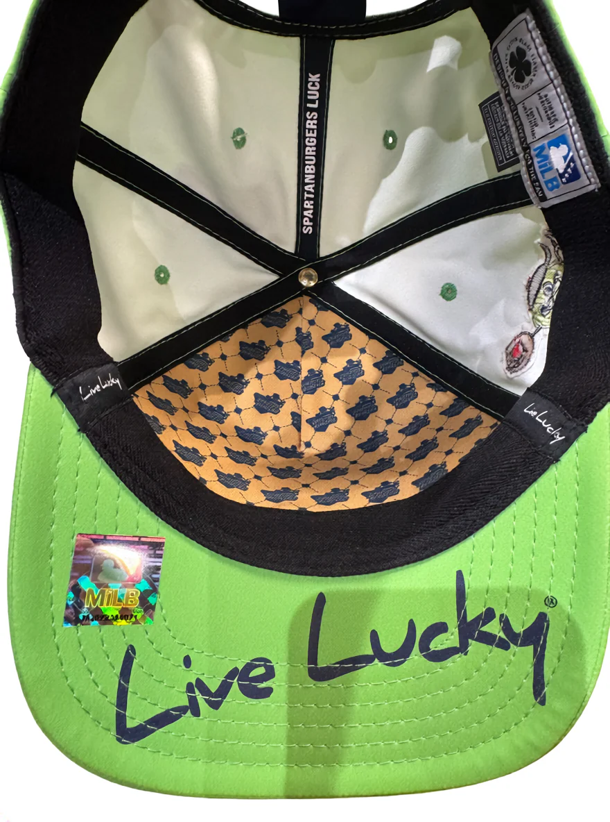 Black Clover Chip Hat - Image 4