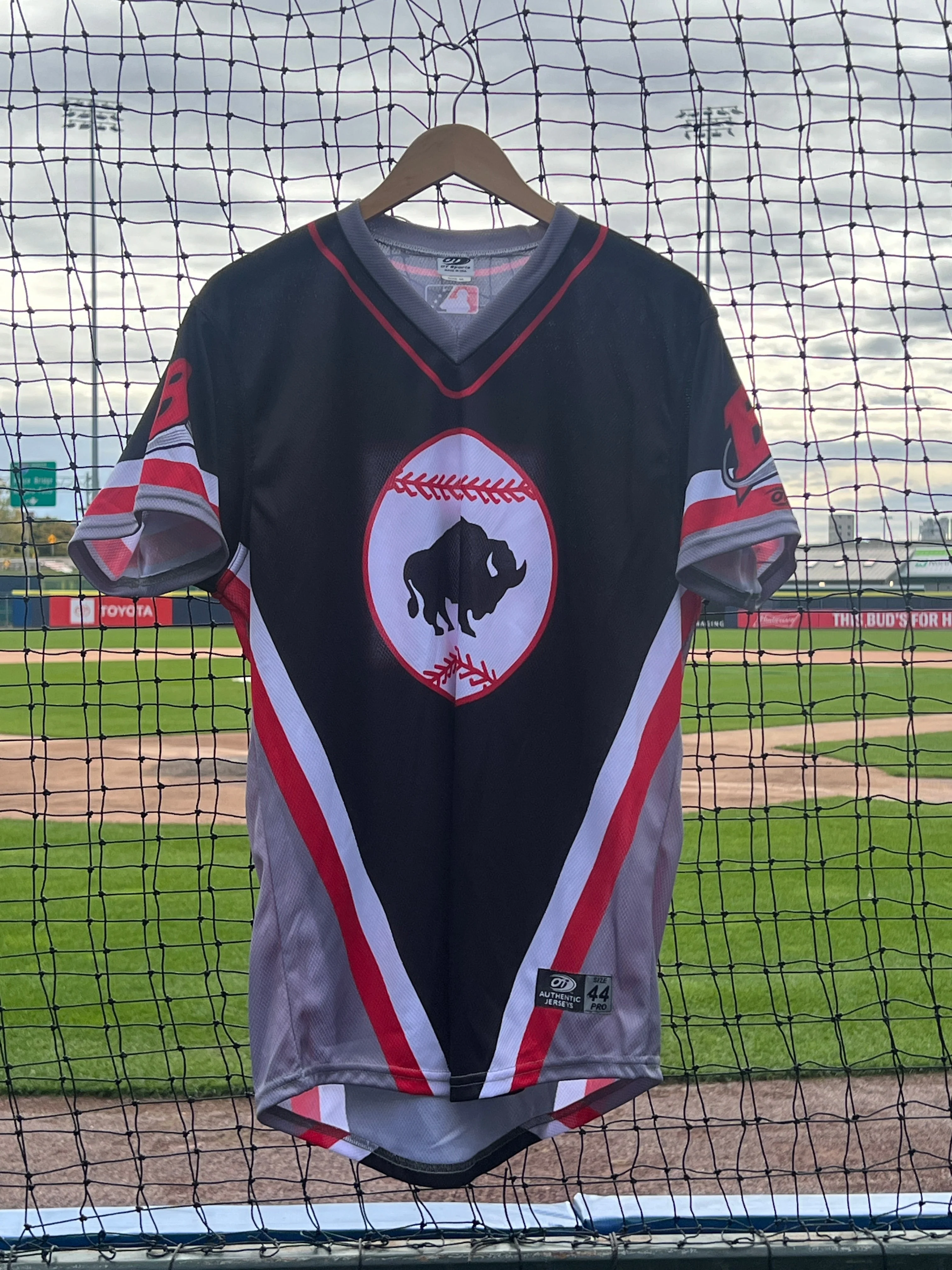 Buffalo Bisons Autographed & Game Worn Sublimated Hockey Black Jersey - Easton Lucas #51 Size 44 - Image 2