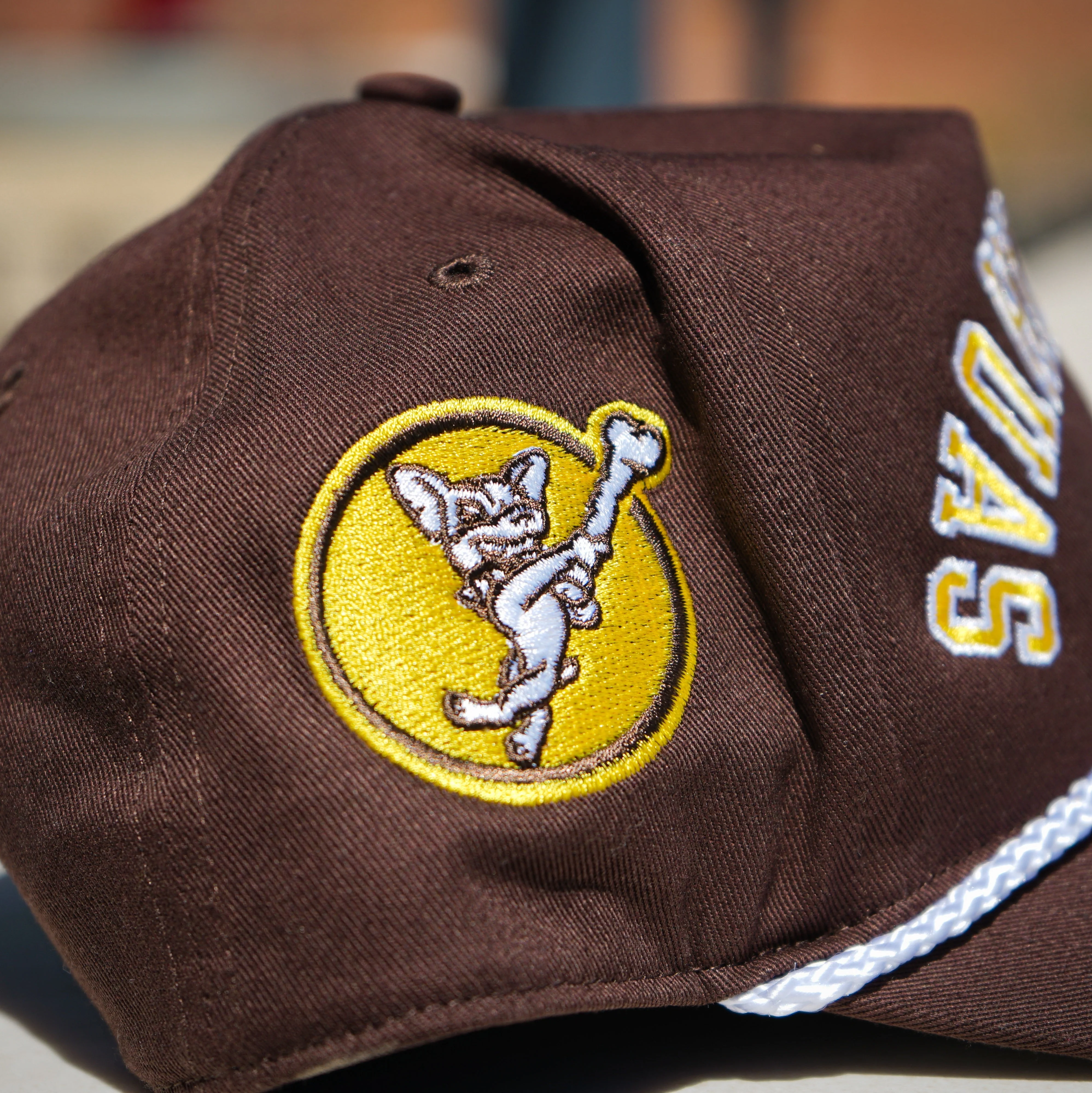 CHIHUAHUAS BROWN UPSIDE DOWN SNAP BACK- 47 BRAND - Image 2