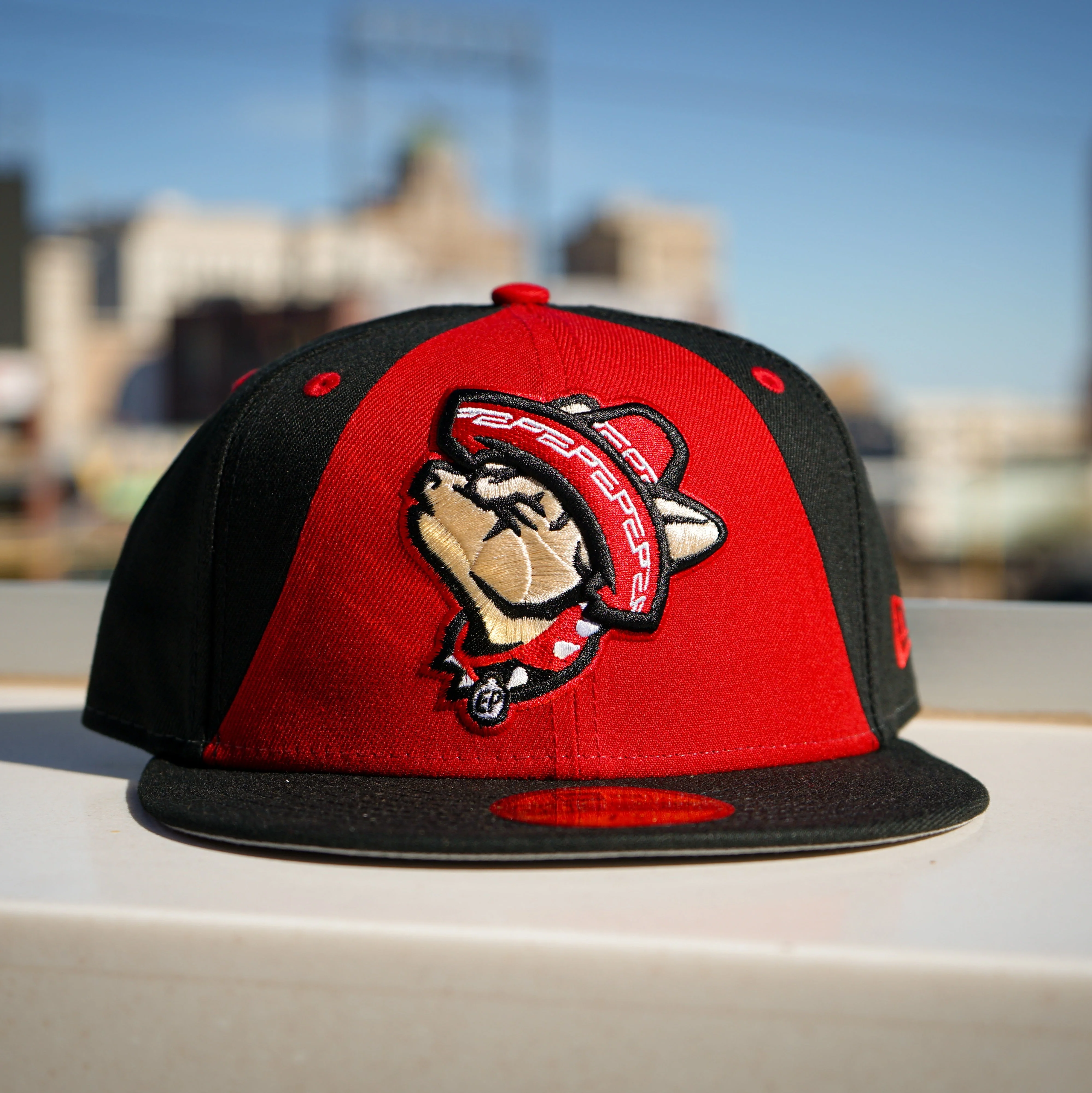 CHIHUAHUAS HOWLING DOG 5950 FITTED HAT- NEW ERA