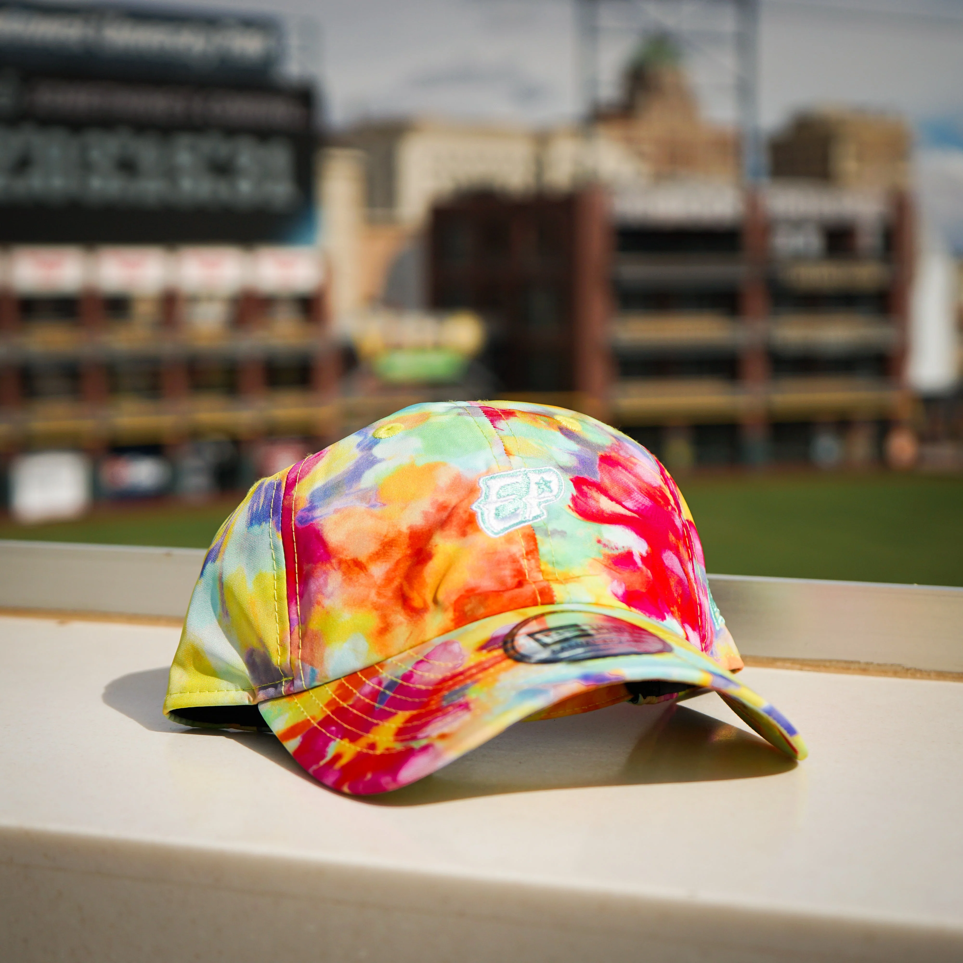 CHIHUAHUAS TIE DYE PRINT ADJUSTABLE HAT- NEW ERA