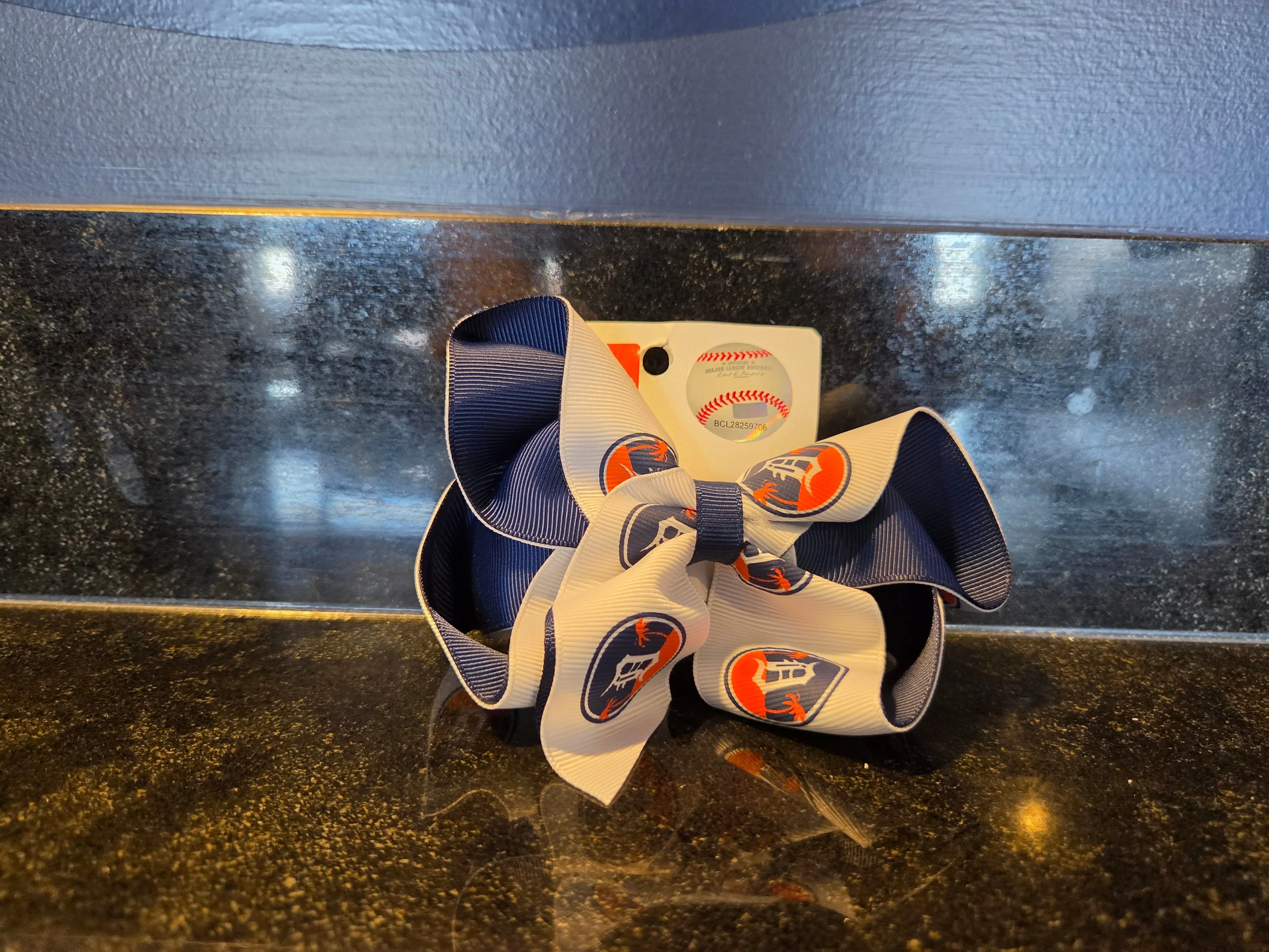 Detroit Tigers Fan Bow